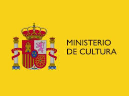 Documentación legal y catálogos de arte histórico analizados por Antonio Feijoo para verificar la antigüedad de una pieza antes de su tramitación nacional.