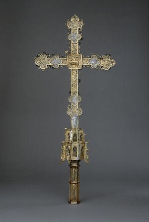 cruz procesional de plata gótica siglo xv orfebrería litúrgica